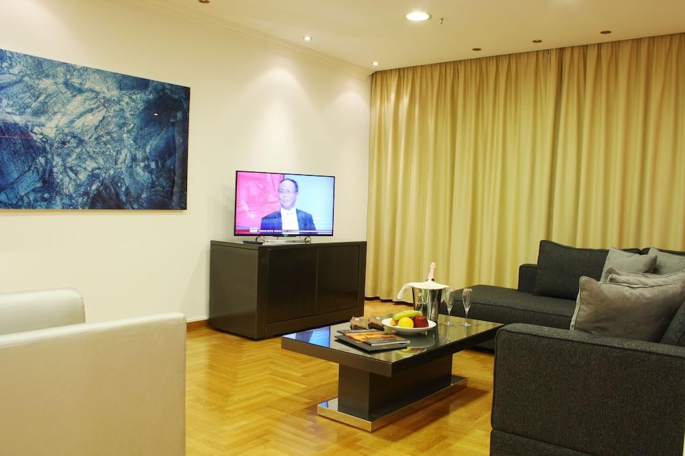 Theoxenia House Hotel 4*