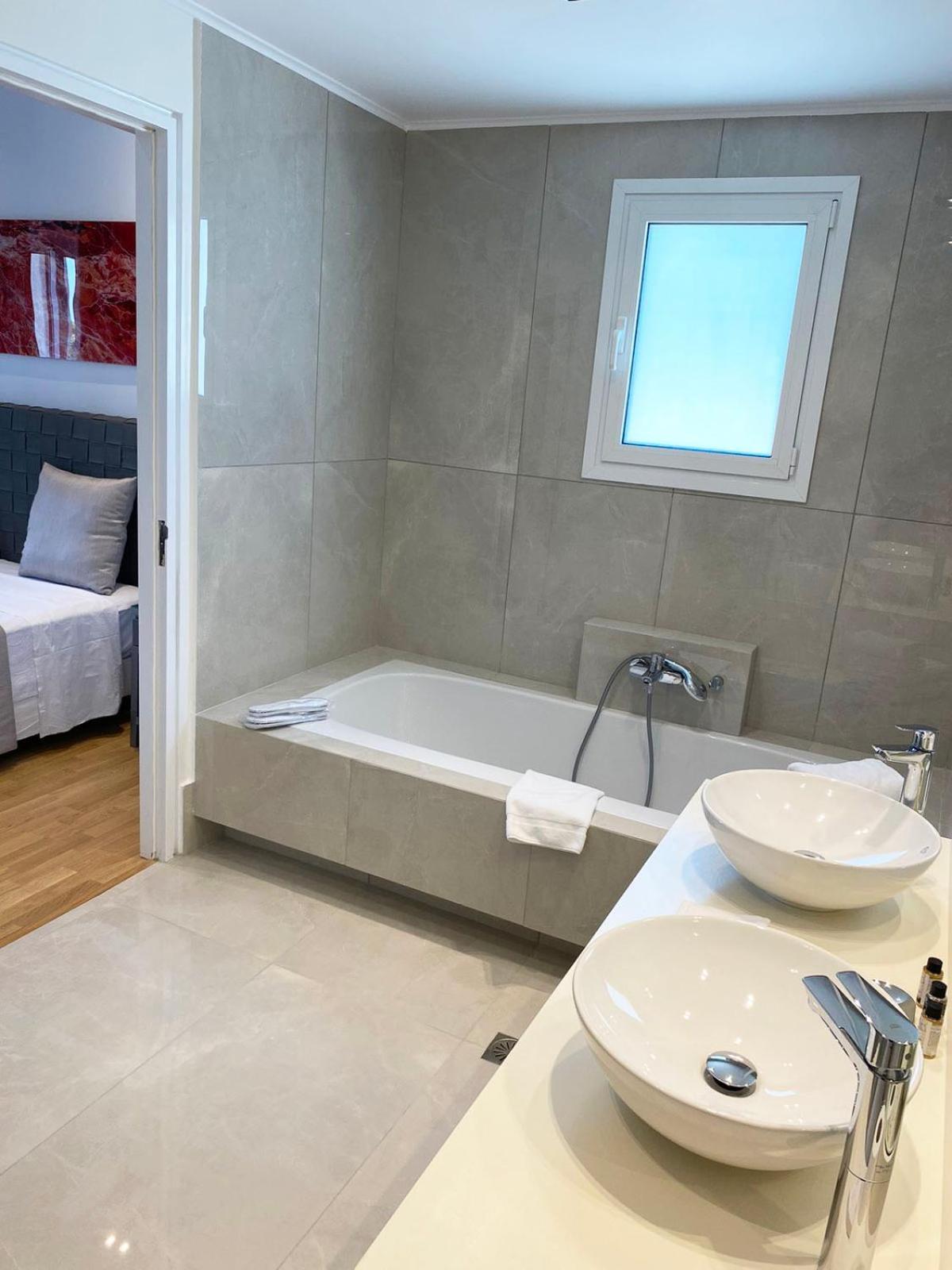 Hotel Theoxenia House 4*