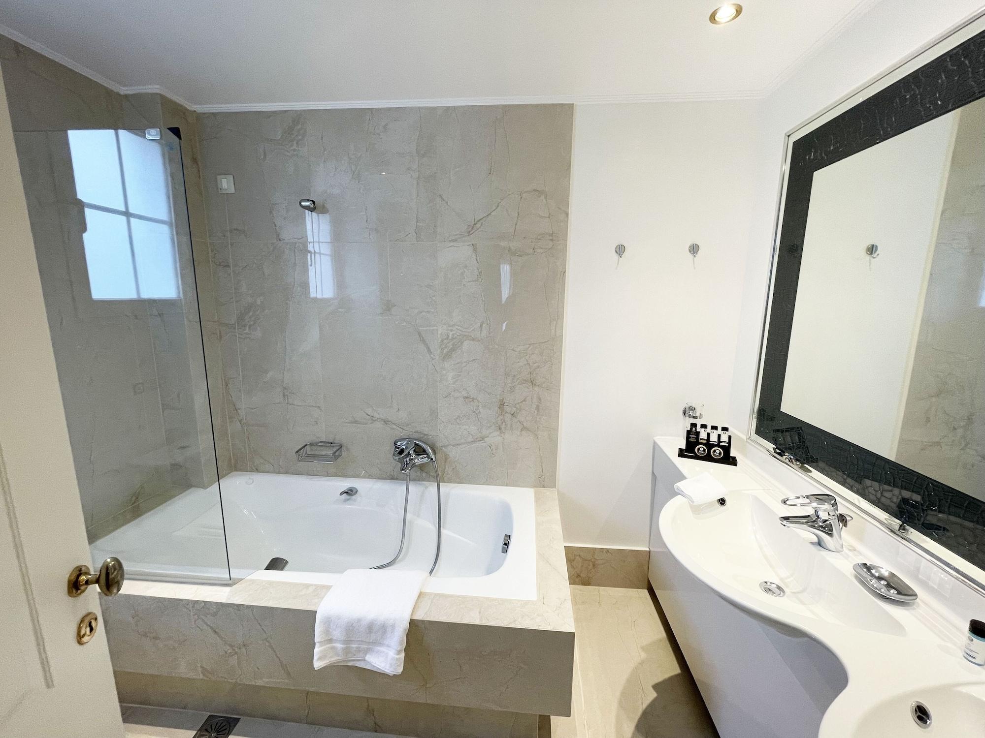 Hotel Theoxenia House 4*